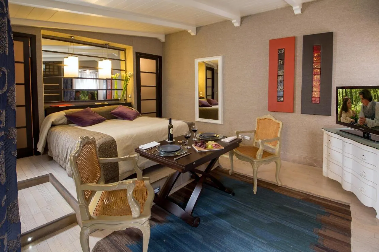 The Inn Apartments Spagna By The Goodnight Company contacts